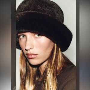 ZARA COLLECTION FAUX MINI FUR RUSSIAN HAT